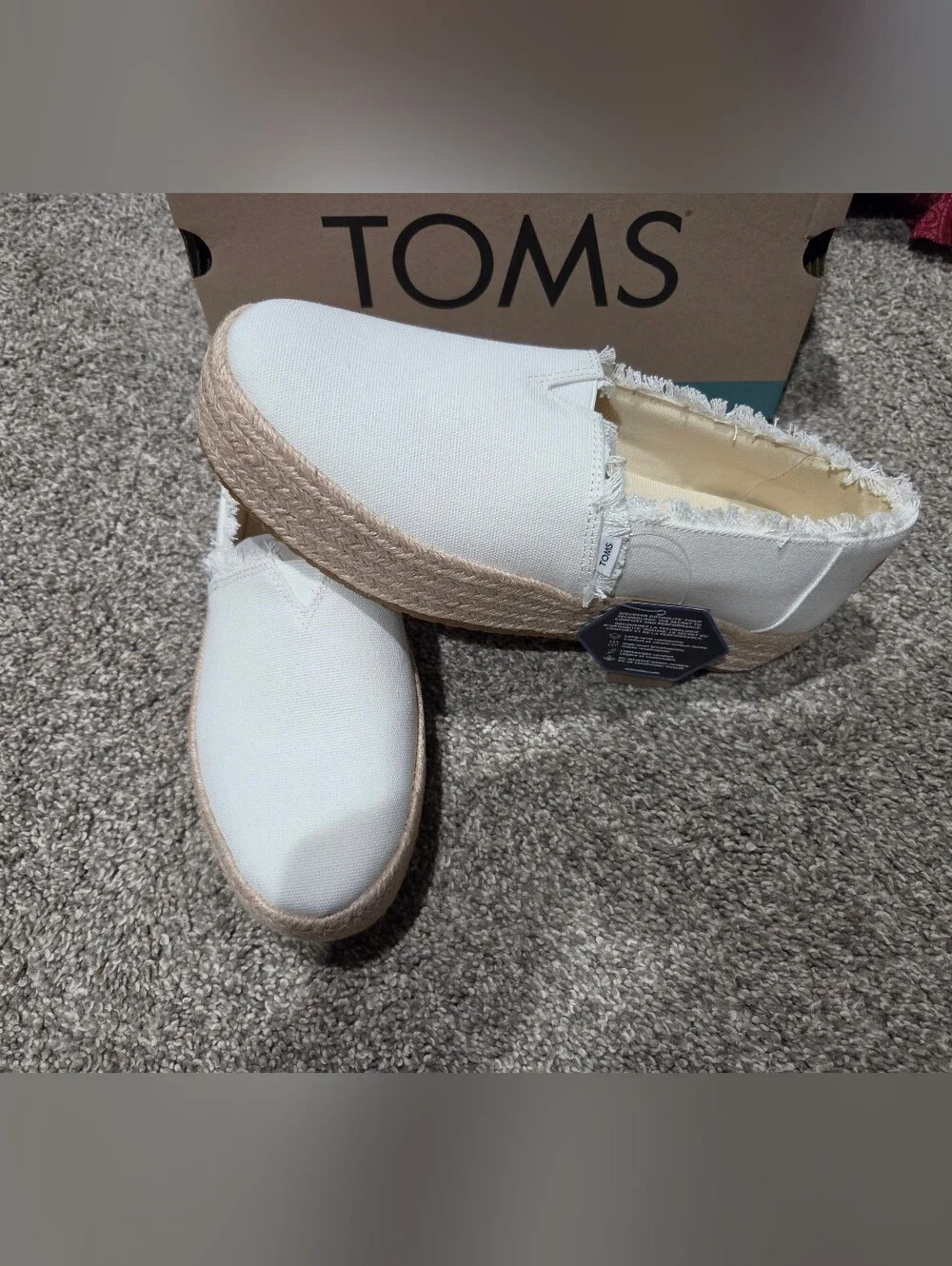 TOMS Women's White Canvas Slip-On Size 9.5